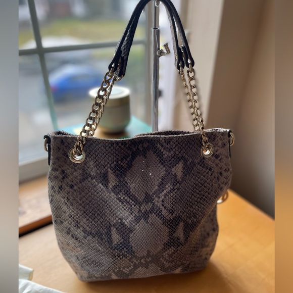 Michael Kors Fulton Shoulder Tote in Python Embossed Leather - Picture 4 of 16